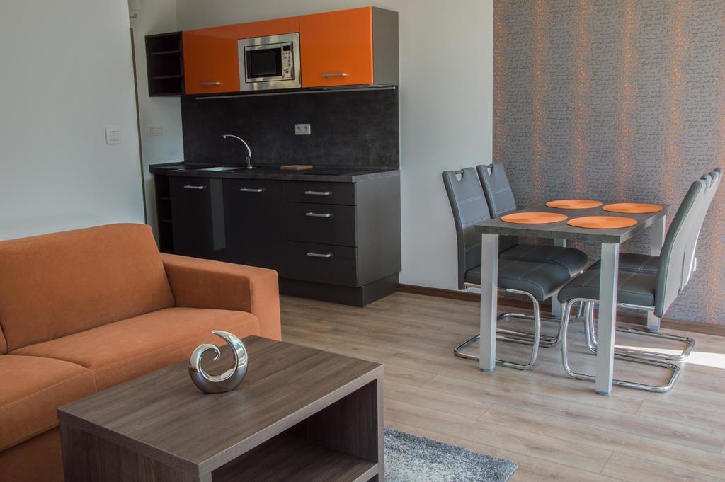 Apartmanovy Dom Krivan เบเชนยอวา ภายนอก รูปภาพ