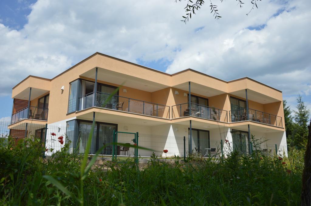 Apartmanovy Dom Krivan เบเชนยอวา ภายนอก รูปภาพ