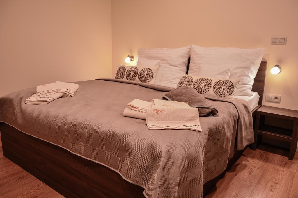 Apartmanovy Dom Krivan เบเชนยอวา ภายนอก รูปภาพ