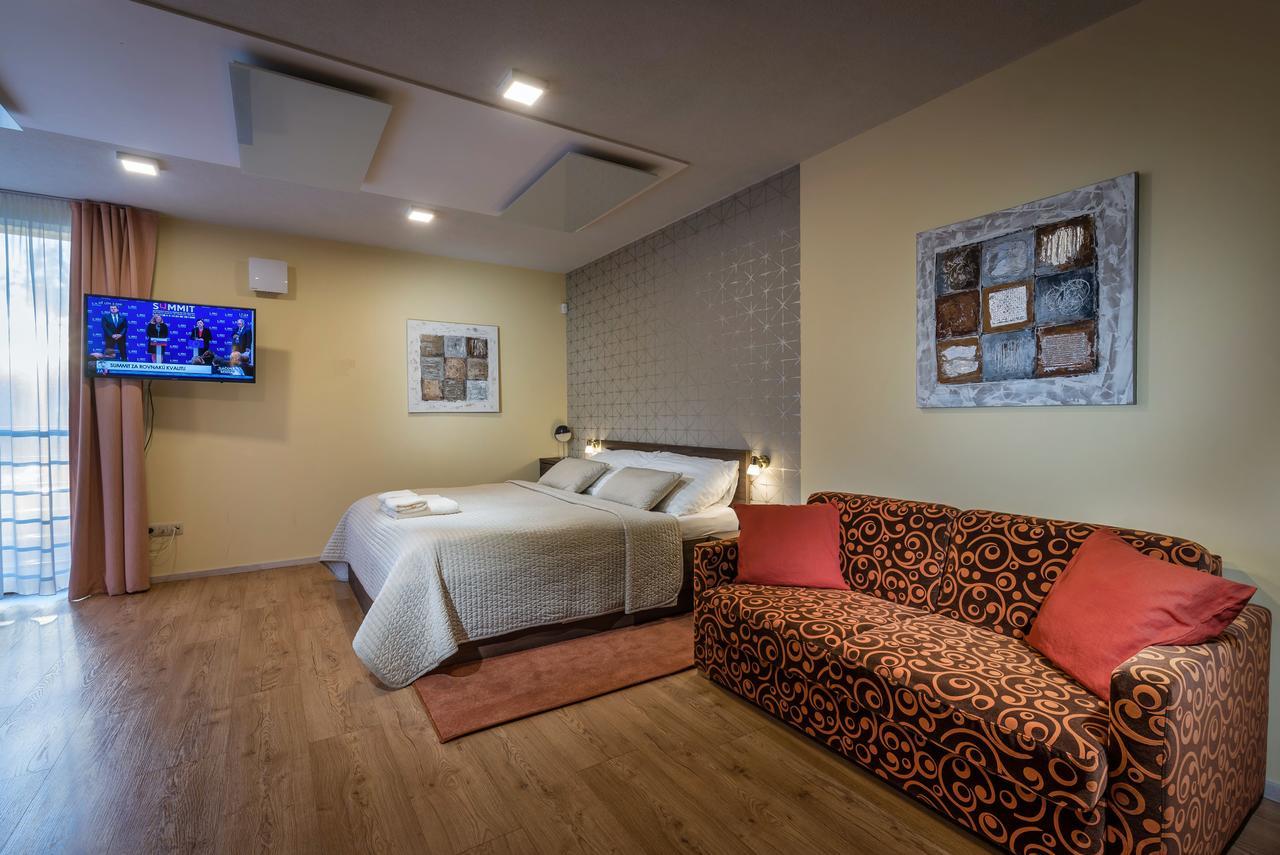 Apartmanovy Dom Krivan เบเชนยอวา ภายนอก รูปภาพ
