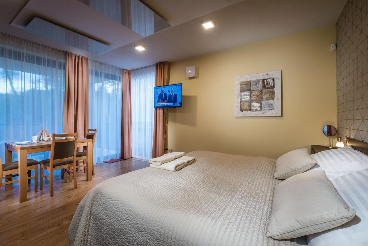 Apartmanovy Dom Krivan เบเชนยอวา ภายนอก รูปภาพ