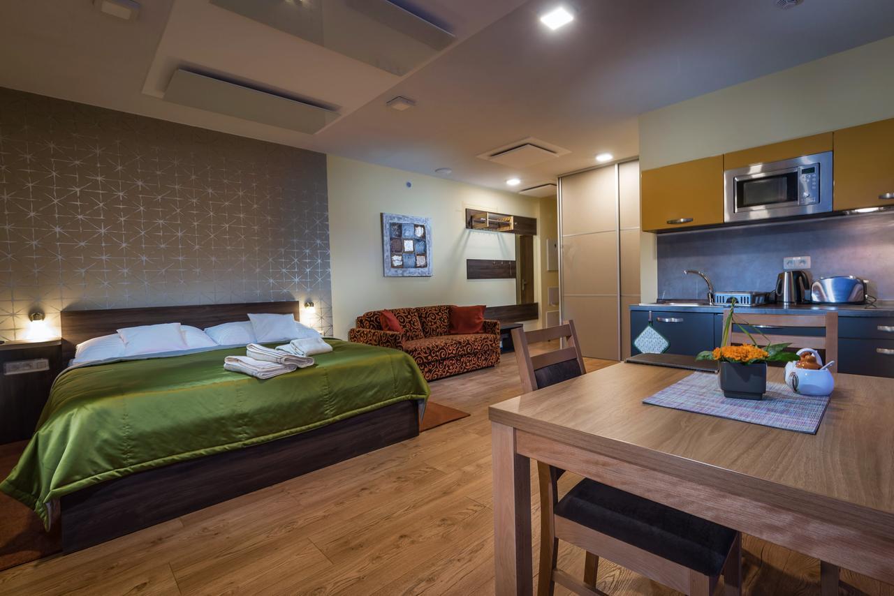 Apartmanovy Dom Krivan เบเชนยอวา ภายนอก รูปภาพ
