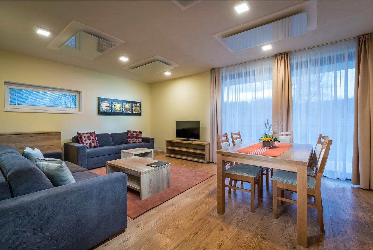 Apartmanovy Dom Krivan เบเชนยอวา ภายนอก รูปภาพ