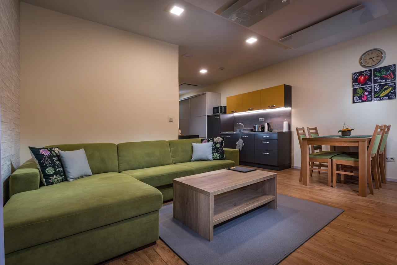 Apartmanovy Dom Krivan เบเชนยอวา ภายนอก รูปภาพ